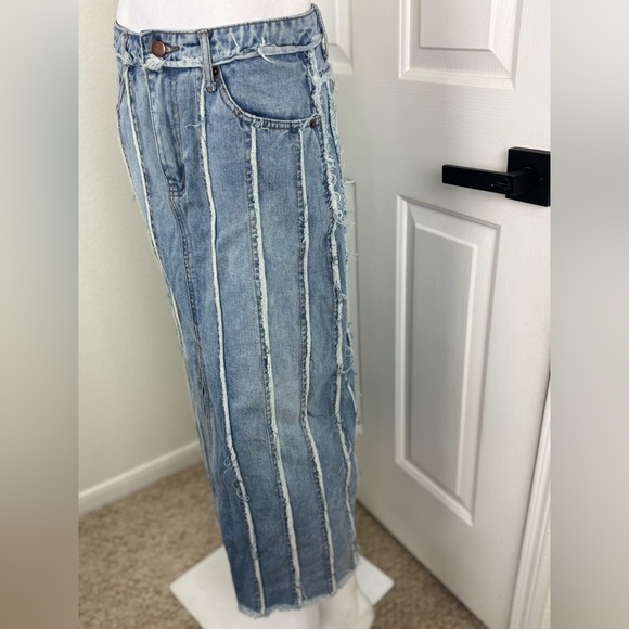 Blue b Distressed Denim Maxi Skirt Size Small.  A22 - Picture 8 of 11